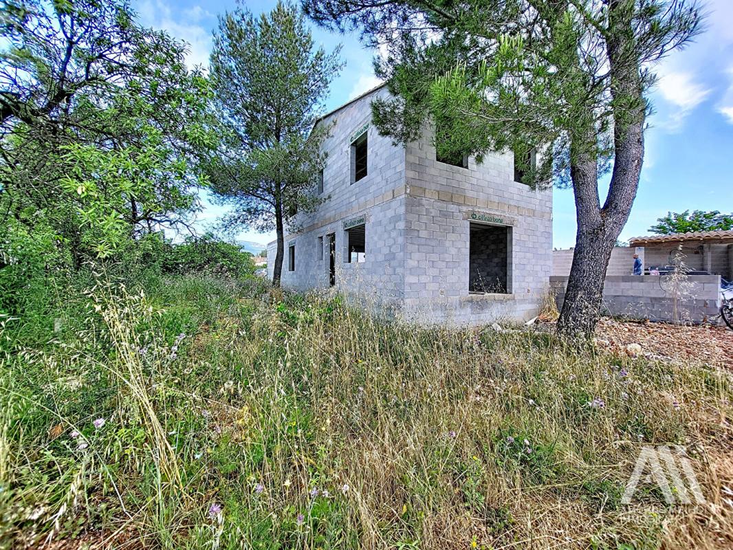 CUERS Villa neuve à terminer à Cuers 1