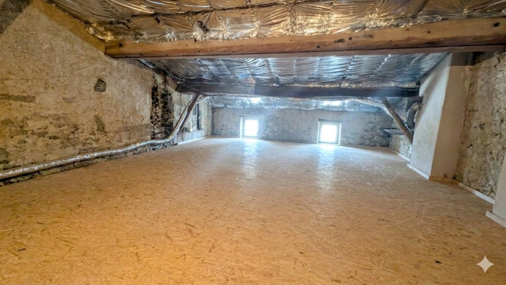 CASTELNAUDARY Maison de village 160 m² habitable T 5 avec jardin et garage 17