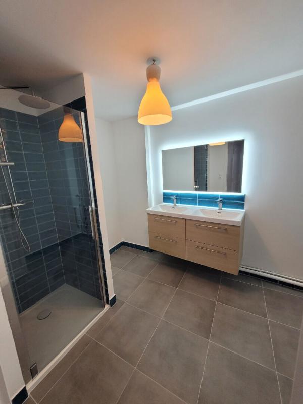 LILLE Rue nationale à Lille T4 en duplex 8