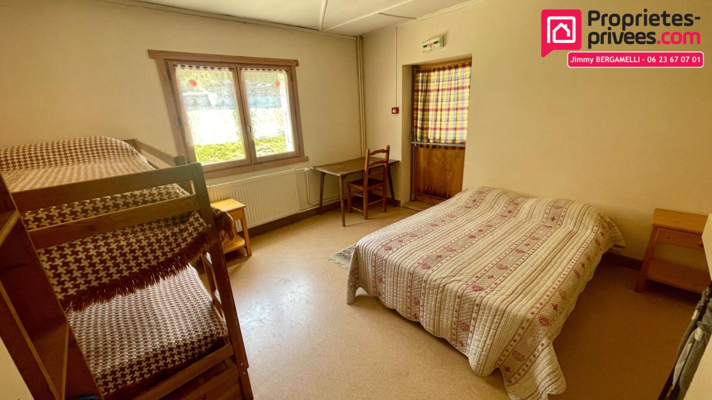 CREST-VOLAND Maison de 307 m² exploitée en gîte Crest-Voland (73590) 890 000 FAI 9