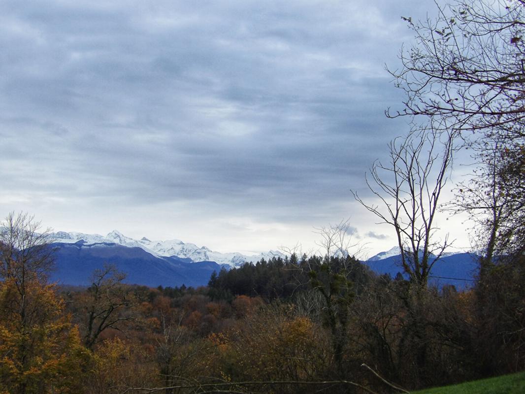 GAN Propriété à rénover avec grand terrain et panorama sur les Pyrénées 10