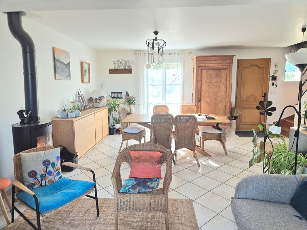 VAUREAL Maison Vaureal village 6 pièce(s) 126 m2 2