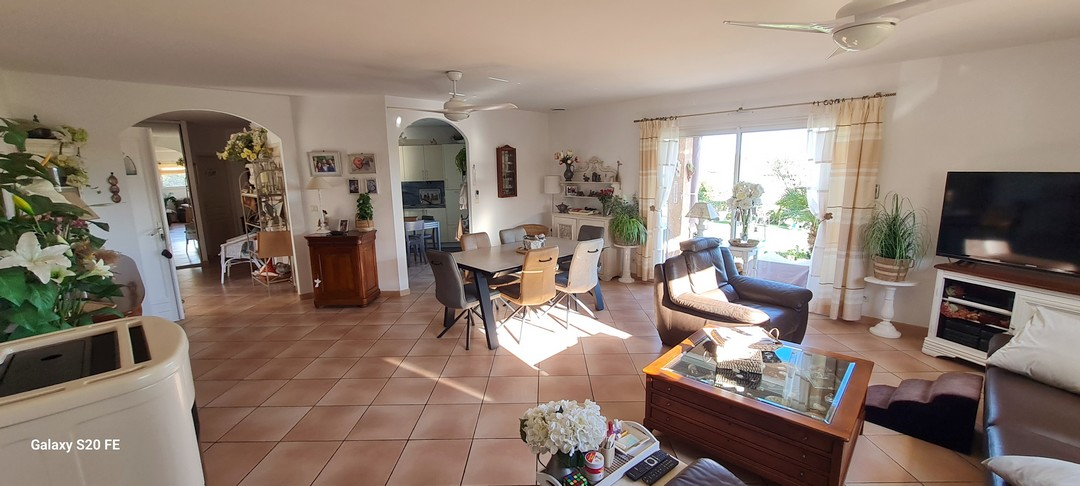 SAINT-GENIES-DE-FONTEDIT Splendide villa de 140m² avec double garages/piscine/ vue dégagée sur 1161m² de terrain 9