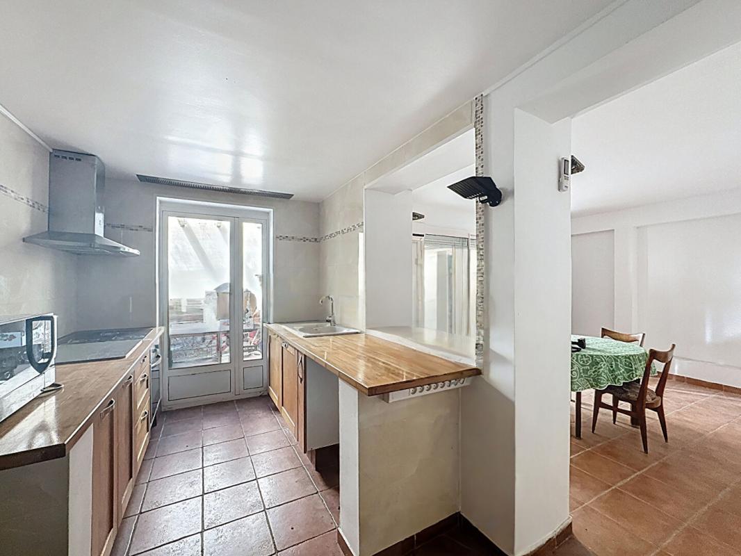 CHAMPLAN Maison familiale 6 chambres ? Volumes exceptionnels, DPE C et garage XXL de 40 m2 6