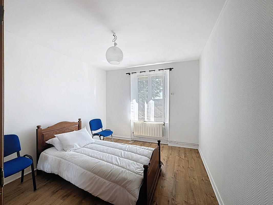 CHAMPLAN Maison familiale 6 chambres ? Volumes exceptionnels, DPE C et garage XXL de 40 m2 8