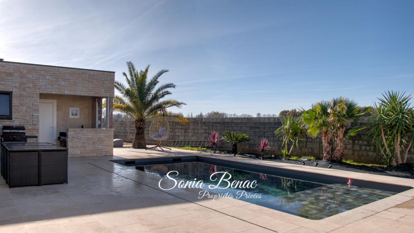 CARBONNE VILLA COMTEMPORAINE DE PLAIN PIED - T5 - PISCINE - POOL HOUSE - DOUBLE GARAGE - CARBONNE 5