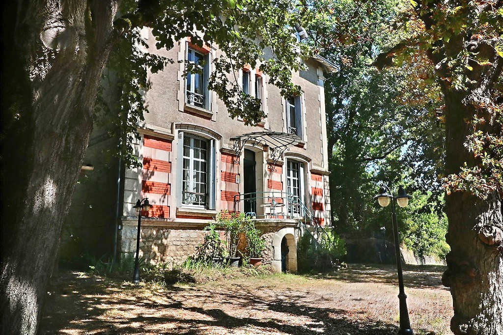 CHANCELADE Maison cossue Chancelade 9 pièce(s) 250 m2/ profession libérale possible 1