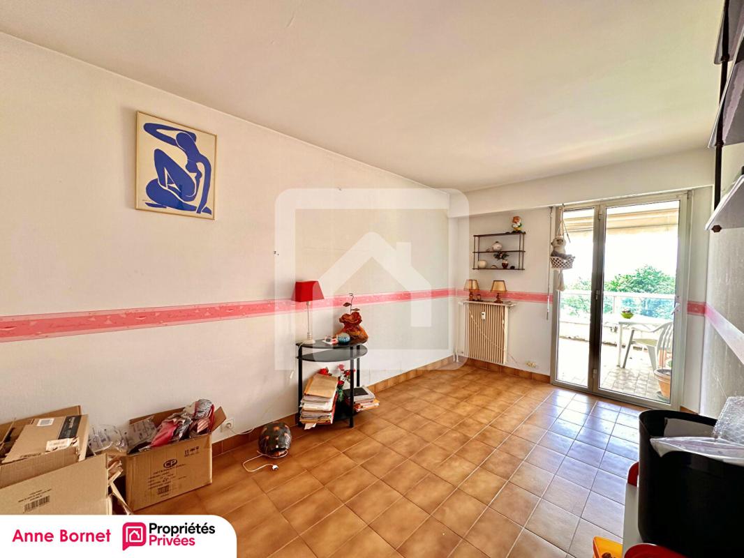 GRASSE Appartement 4 pièces 106 m2, terrasse, balcon, garage fermé, cave 9