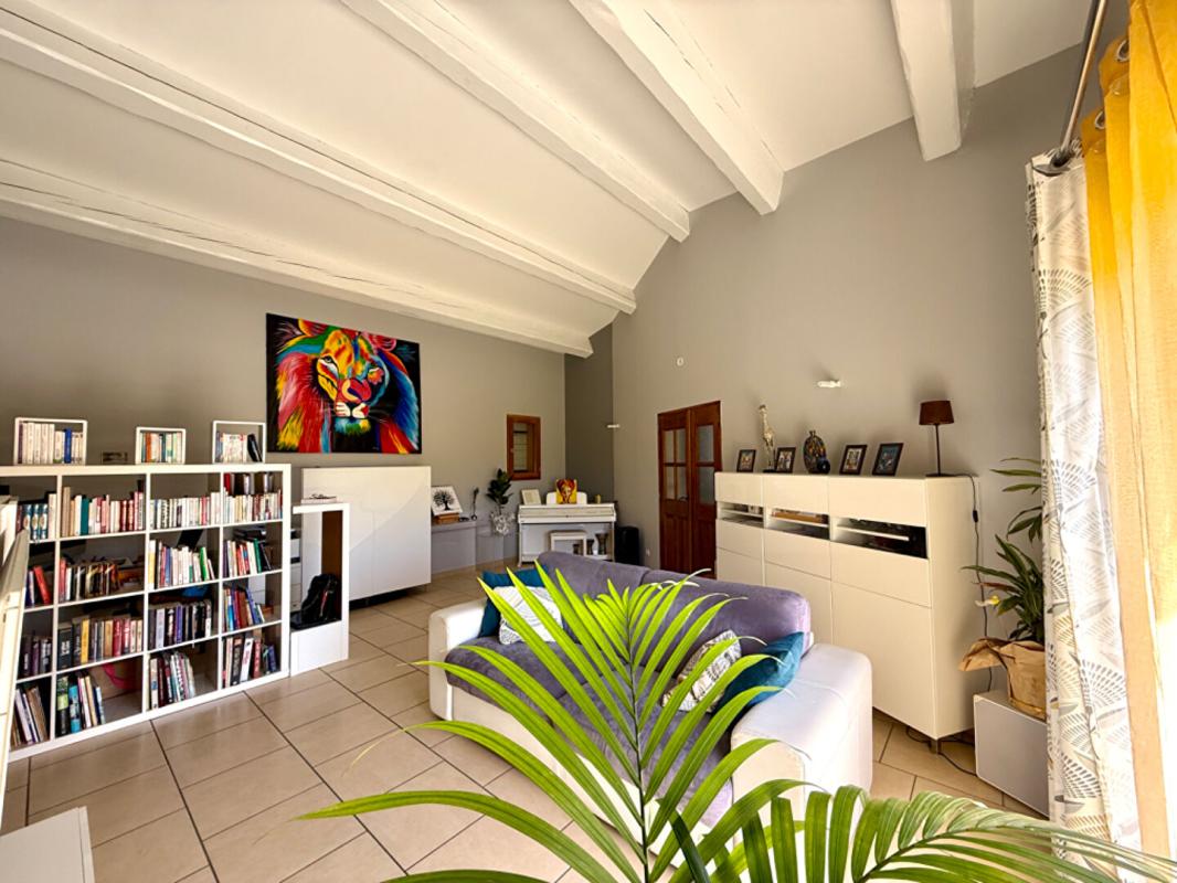 ISTRES Villa secteur du Deven avec piscine et double garage 11