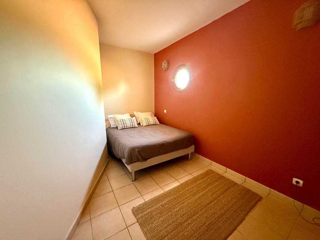 ISTRES Villa secteur du Deven avec piscine et double garage 15