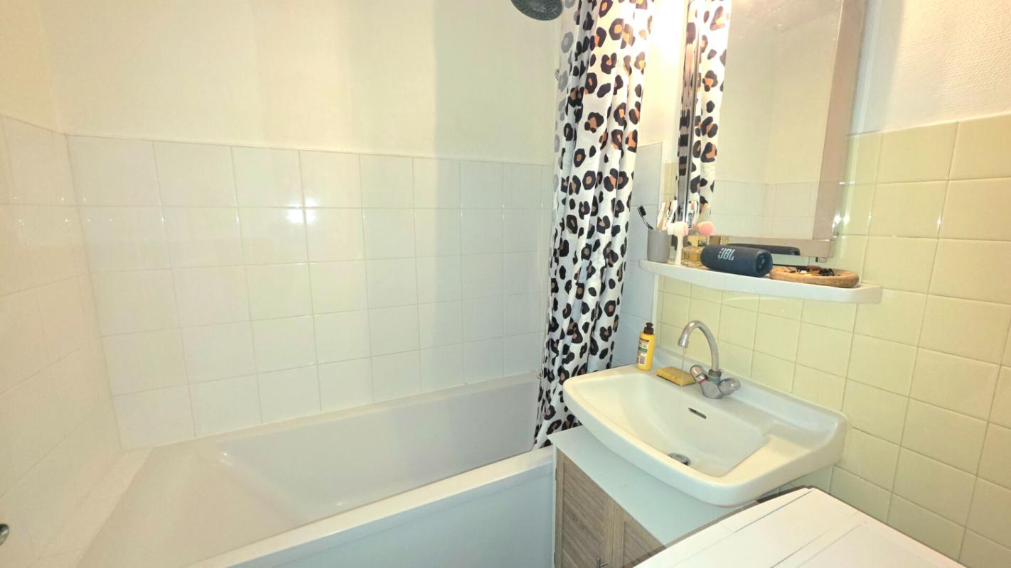 BORDEAUX Ensemble immobilier Bordeaux Appt 3 pièces 58m² et parking 59m² 17