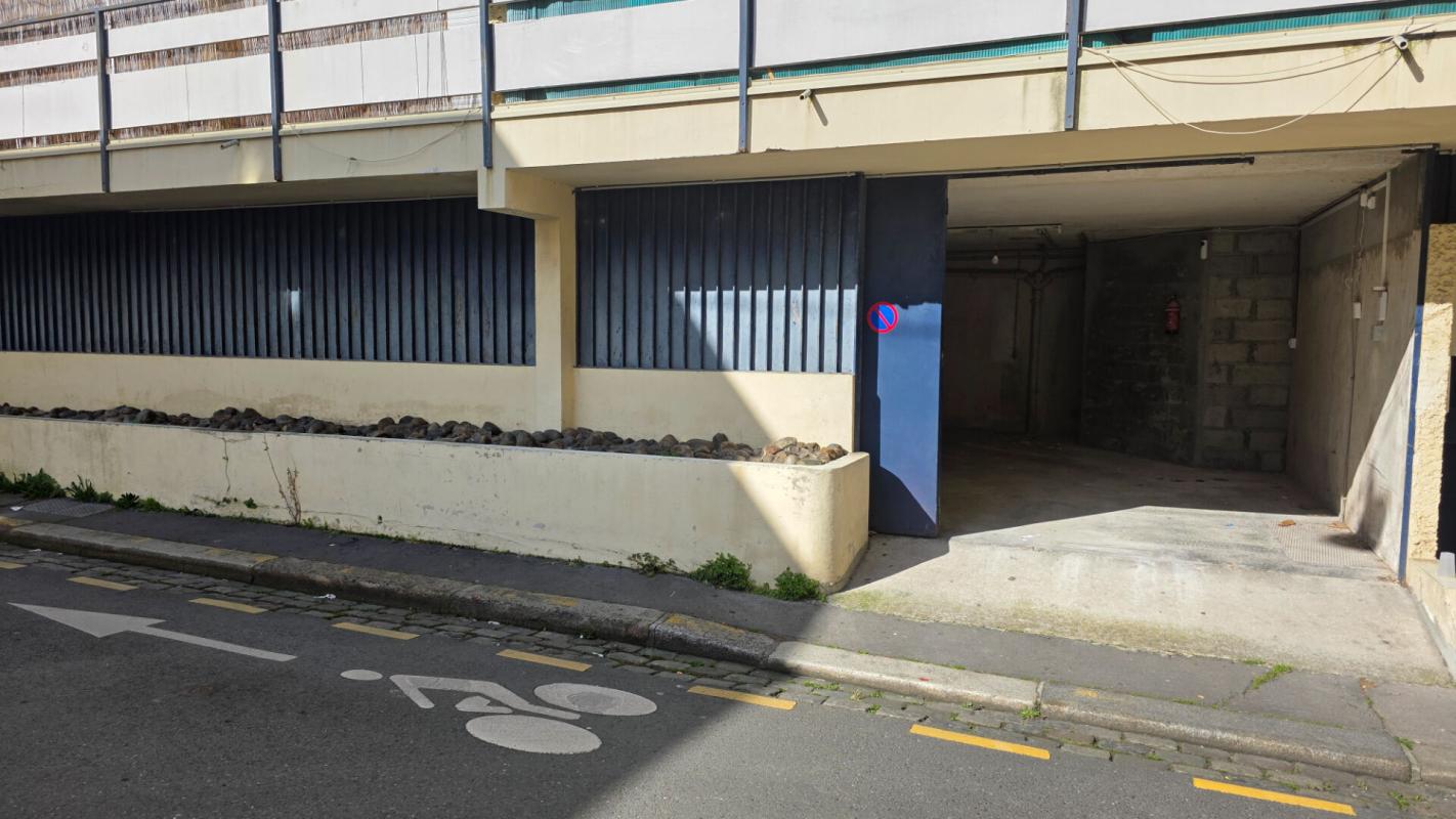 BORDEAUX Ensemble immobilier Bordeaux Appt 3 pièces 58m² et parking 59m² 2