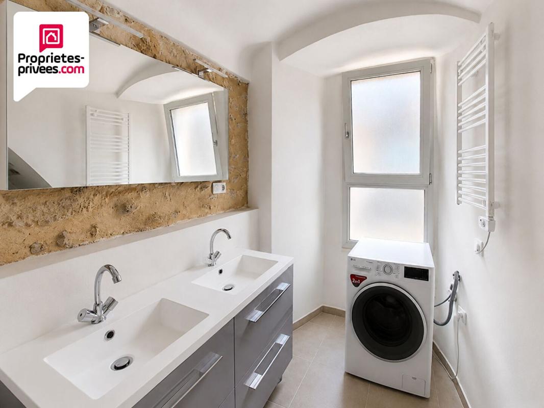 SAINT-CEZAIRE-SUR-SIAGNE Appartement REZ DE CHAUSSEE 3 pièces d'environ 50 m2 au coeur du village 5