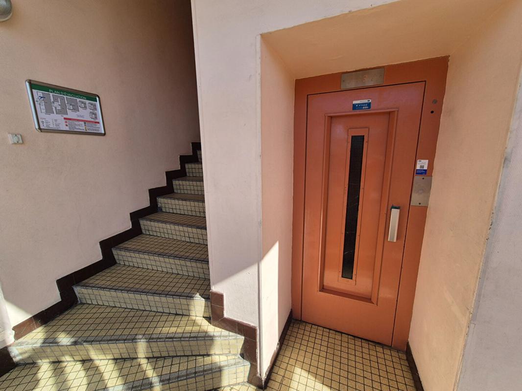 SAINT POL SUR MER Appartement St Pol Sur Mer  3 pièce(s) 57 m2 12