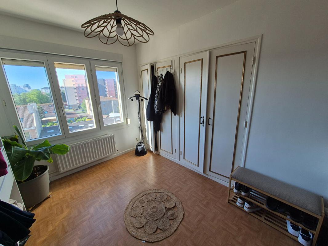 SAINT POL SUR MER Appartement St Pol Sur Mer  3 pièce(s) 57 m2 8