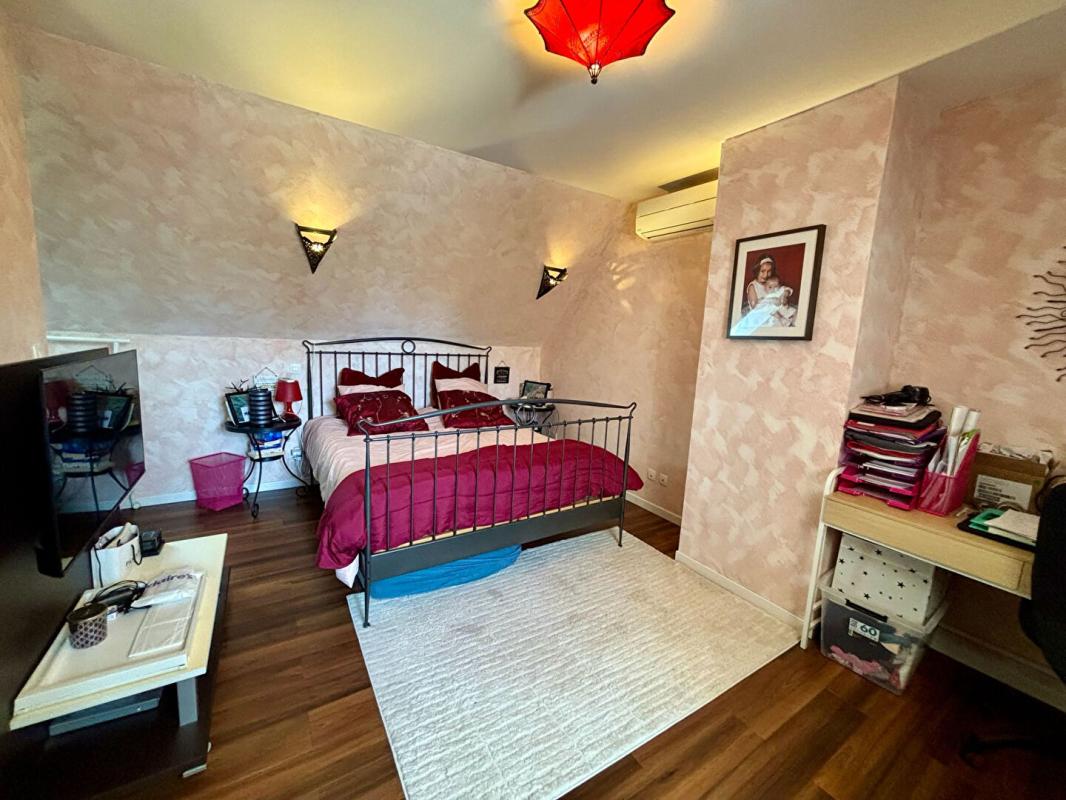 LA CHARITE-SUR-LOIRE Maison familiale de 184 m² avec piscine ? 5 chambres - cadre privilégié à La Charité-sur-Loire 10