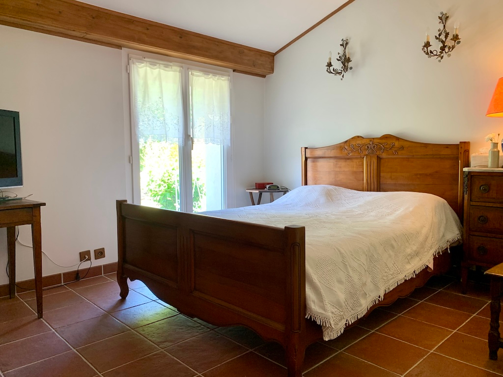 TRESPOUX-RASSIELS Maison plain-pied avec piscine, dépendance et double garage à proximité directe de Cahors 12