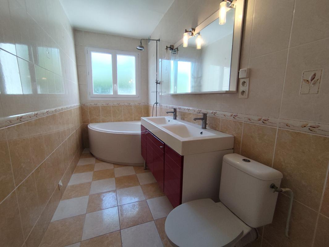 SAINT-BRIEUC Appartement Saint Brieuc Centre-ville 89 m2, 3 chambres 10