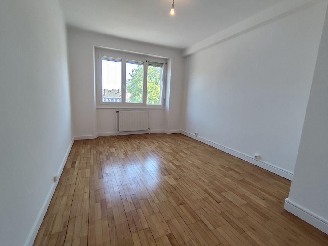 SAINT-BRIEUC Appartement Saint Brieuc Centre-ville 89 m2, 3 chambres 8