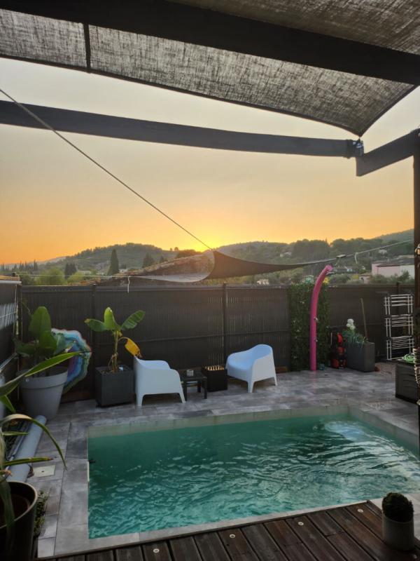 NEBIAN Maison 121 m² piscine, panneaux solaires 1