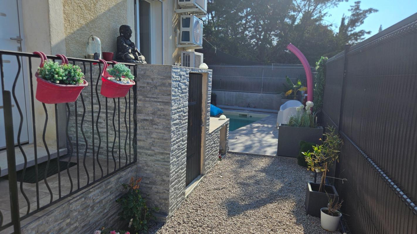 NEBIAN Maison 121 m² piscine, panneaux solaires 8
