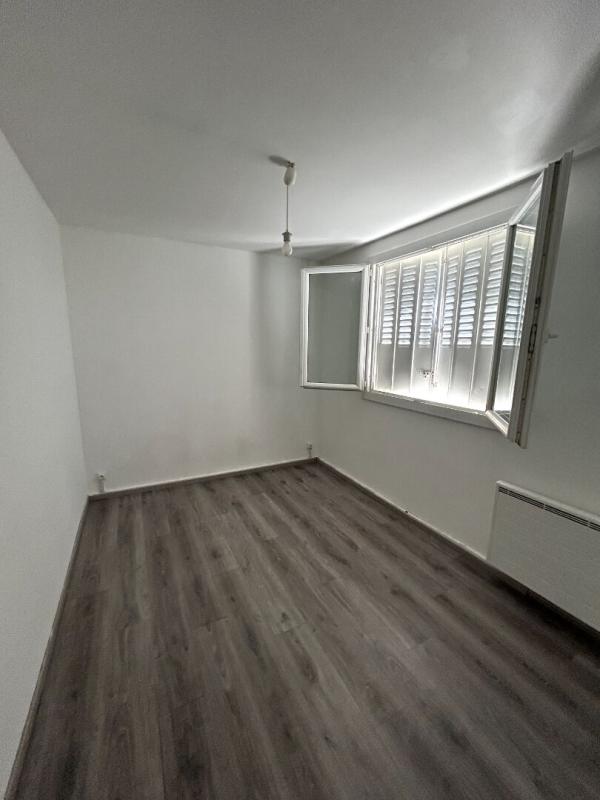 DRAGUIGNAN À vendre T4 lumineux au dernier étage, proche centre-ville et commerces 5