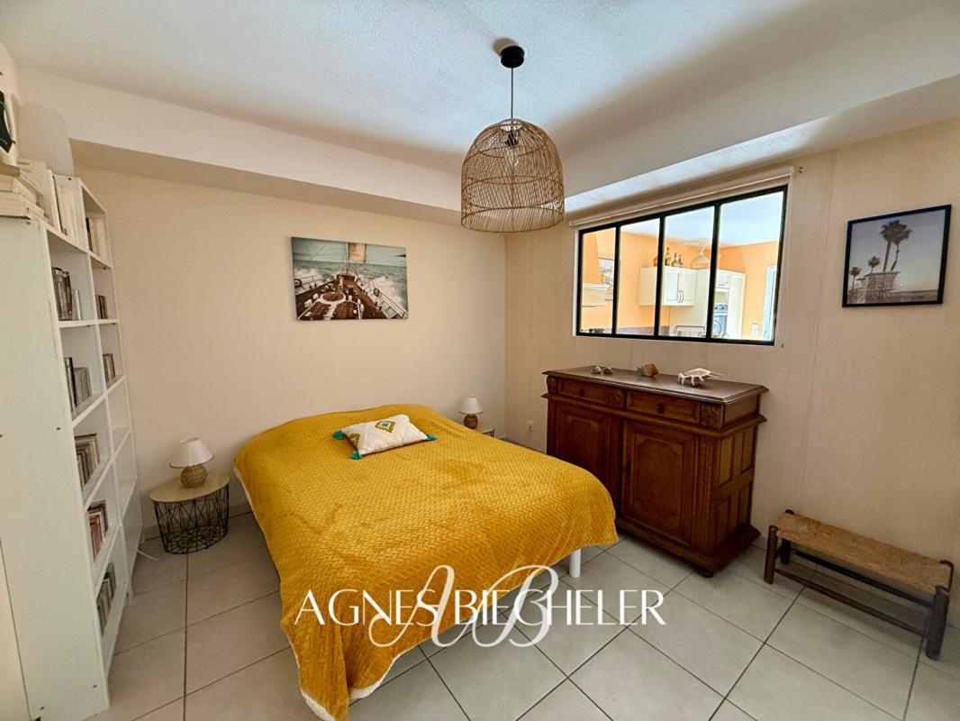 BANYULS-SUR-MER Appartement Banyuls s/mer 3 pièce(s) 94 m2 + garage fermé 11