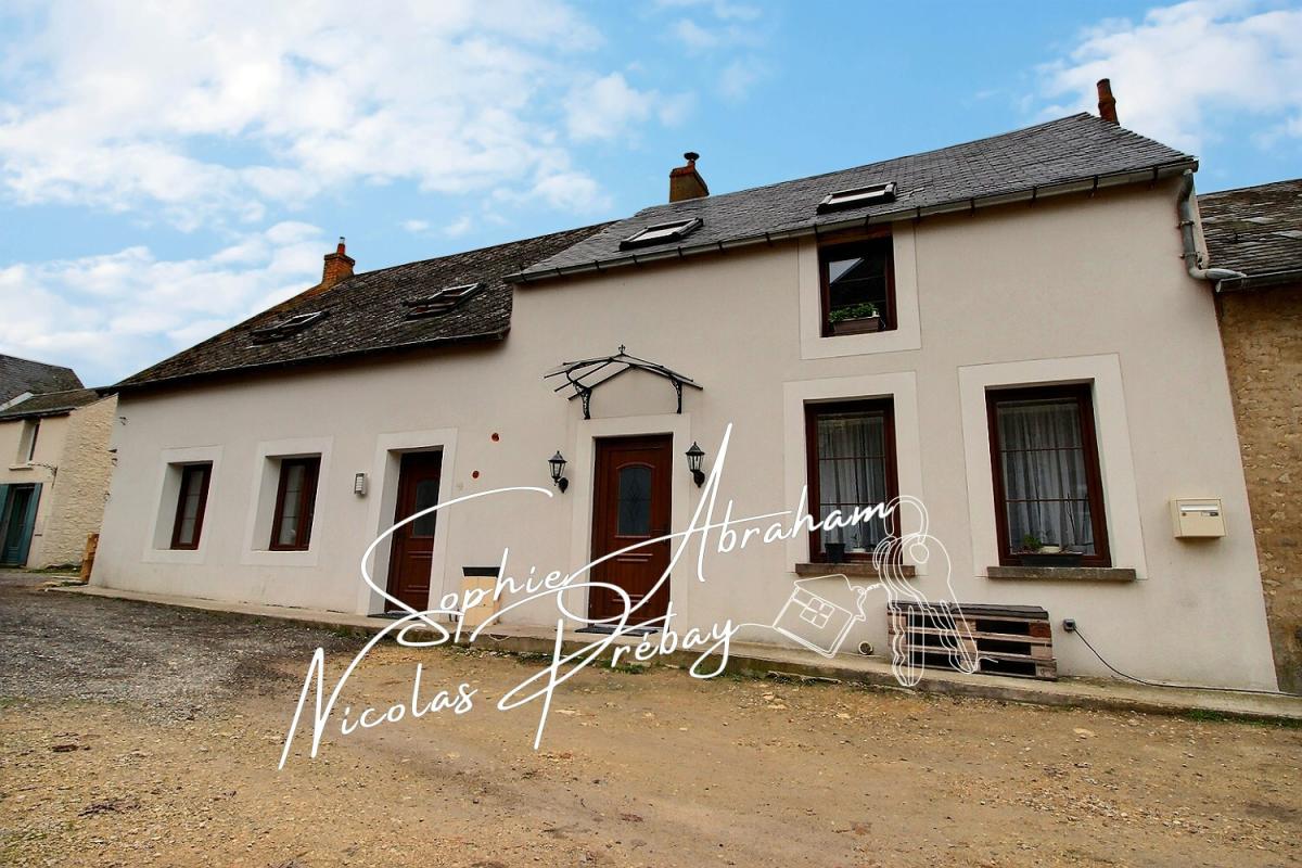 ANGERVILLE Ensemble de 2 habitations de type F3 avec terrasse et cour. Sans travaux ! 1