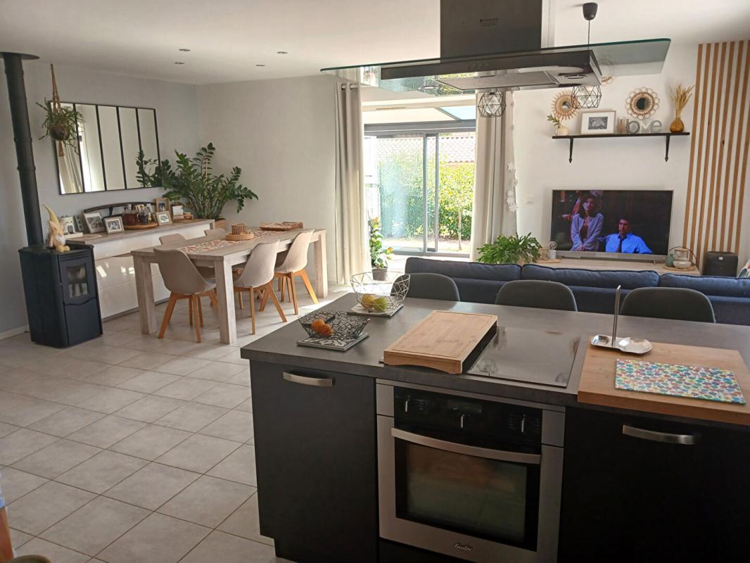 CAMPS-LA-SOURCE Maison T5 de 108 m2 sur 1705m² de terrain au calme - Camps La Source 11