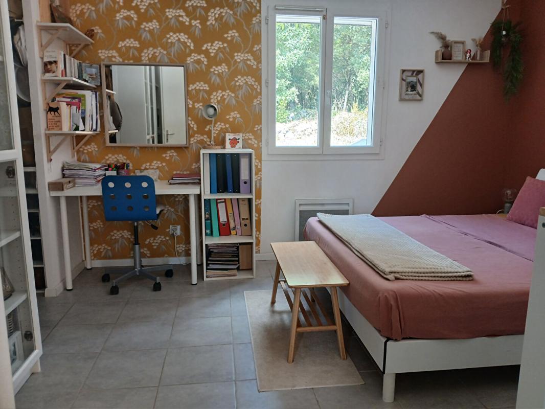 CAMPS-LA-SOURCE Maison T5 de 108 m2 sur 1705m² de terrain au calme - Camps La Source 12
