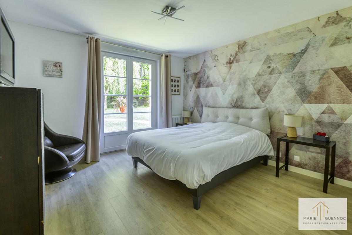 BASSE-GOULAINE Propriété de 7 pièce(s) 210 m2 habitables Basse-Goulaine 7