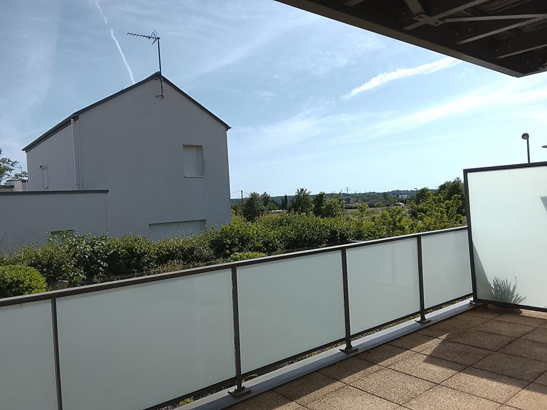 MONTLOUIS-SUR-LOIRE Appartement Montlouis Sur Loire 2 pièce(s) 59 m2 13