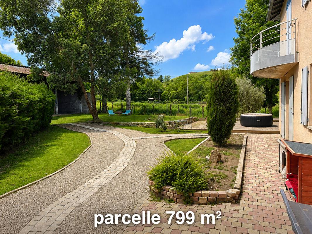SAVIGNY SAVIGNY, maison 189m2 sur terrain  avec dépendance 1
