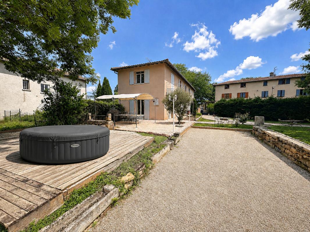SAVIGNY SAVIGNY, maison 189m2 sur terrain  avec dépendance 16