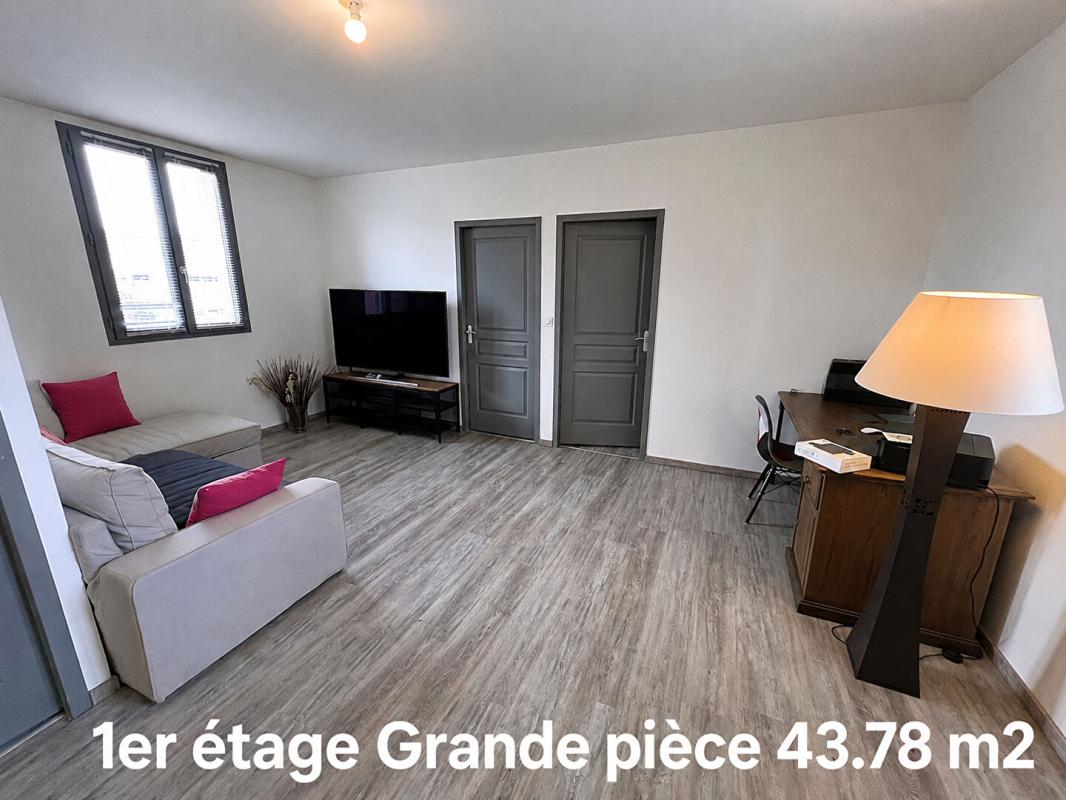 SAVIGNY SAVIGNY, maison 189m2 sur terrain  avec dépendance 8
