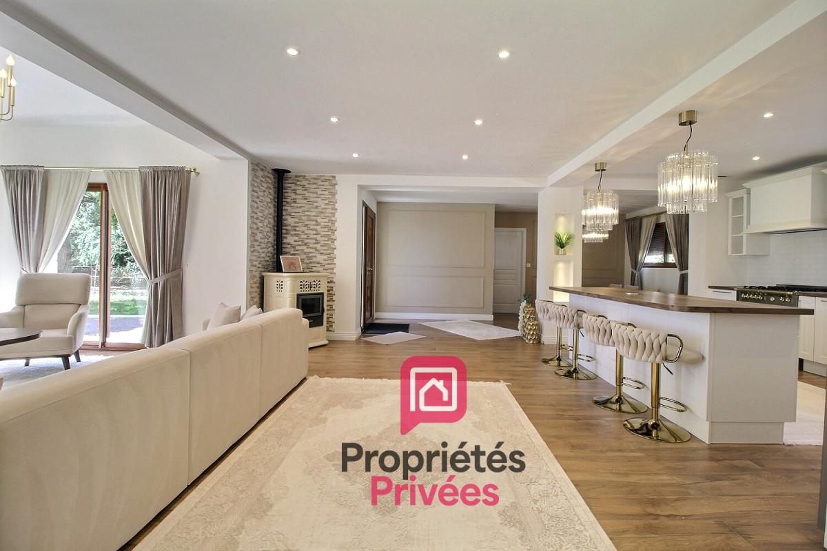 AMILLY Coup de Coeur pour cette contemporaine de 150 m2 aux espaces lumineux ! 8