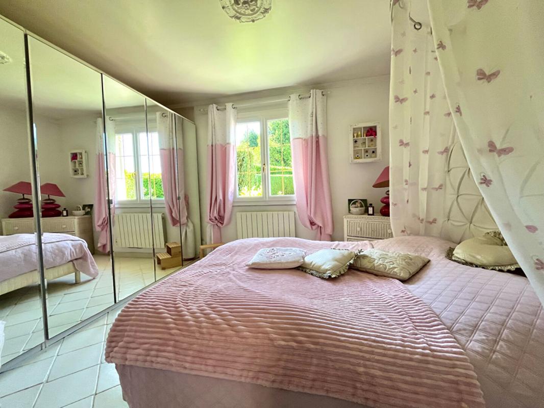 VAUCHELLES Maison à Vauchelles : 4 pièce(s) 90 m2 - Jardin et garage 10