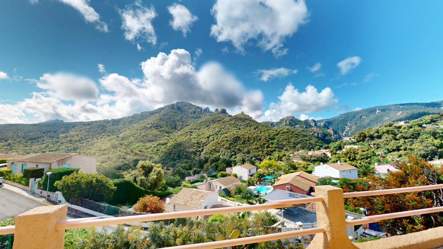 FREJUS Maison Frejus 3 pièce(s) de  plain pied avec vue panoramique sur les roches rouges de l'esterel 1