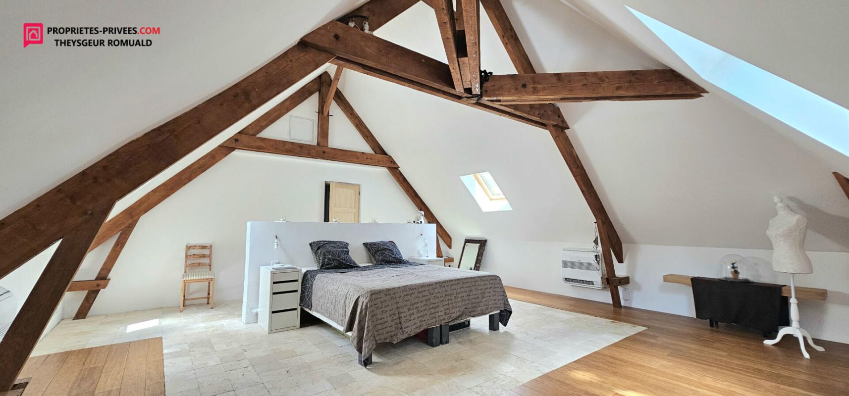 COURTENAY Maison Courtenay 8 pièce(s) 250 m2 18