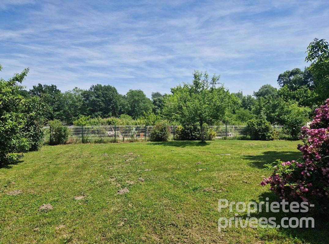 SAINT-ANDRE-DE-CUBZAC Terrain quartier calme proche N10 1