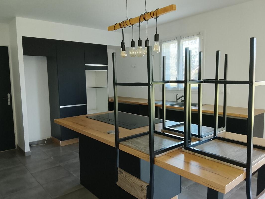 LA PEROUILLE Maison La Perouille 3 pièce(s) 115 m2 5