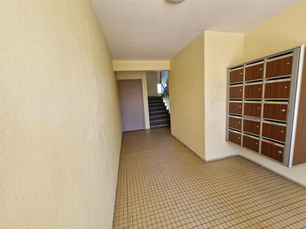 ROANNE ROANNE - APPARTEMENT T3 9
