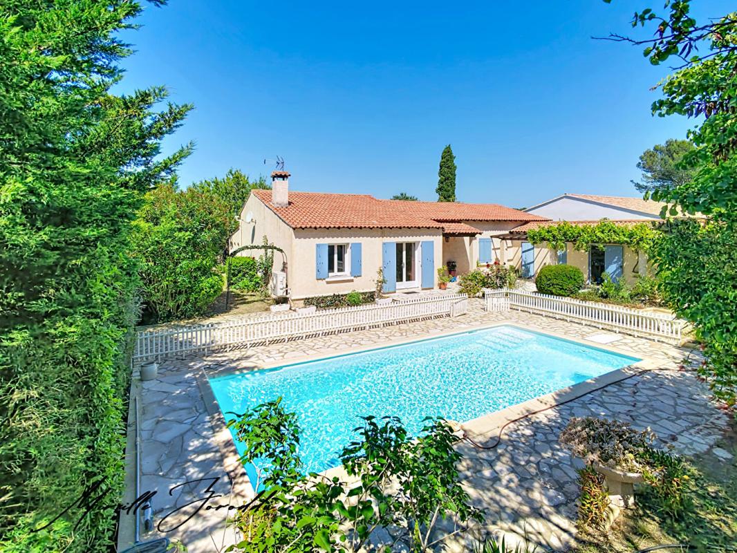 BEAUCAIRE A VENDRE BEAUCAIRE Maison de 134m² avec 4 chambres piscine, garage et annexe 2