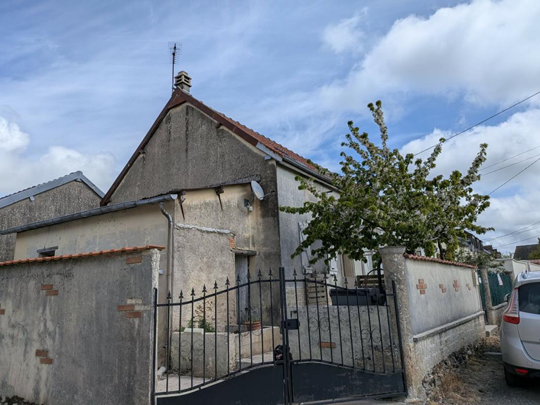 BOUCHY-SAINT-GENEST Maison Bouchy Saint Genest 17
