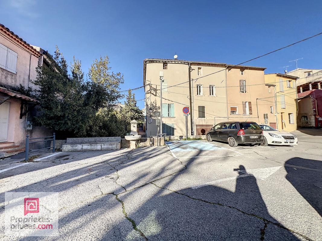 RIANS RIANS MAISON T4 AVEC COUR ET CAVE IDEAL INVESTISSEUR 13