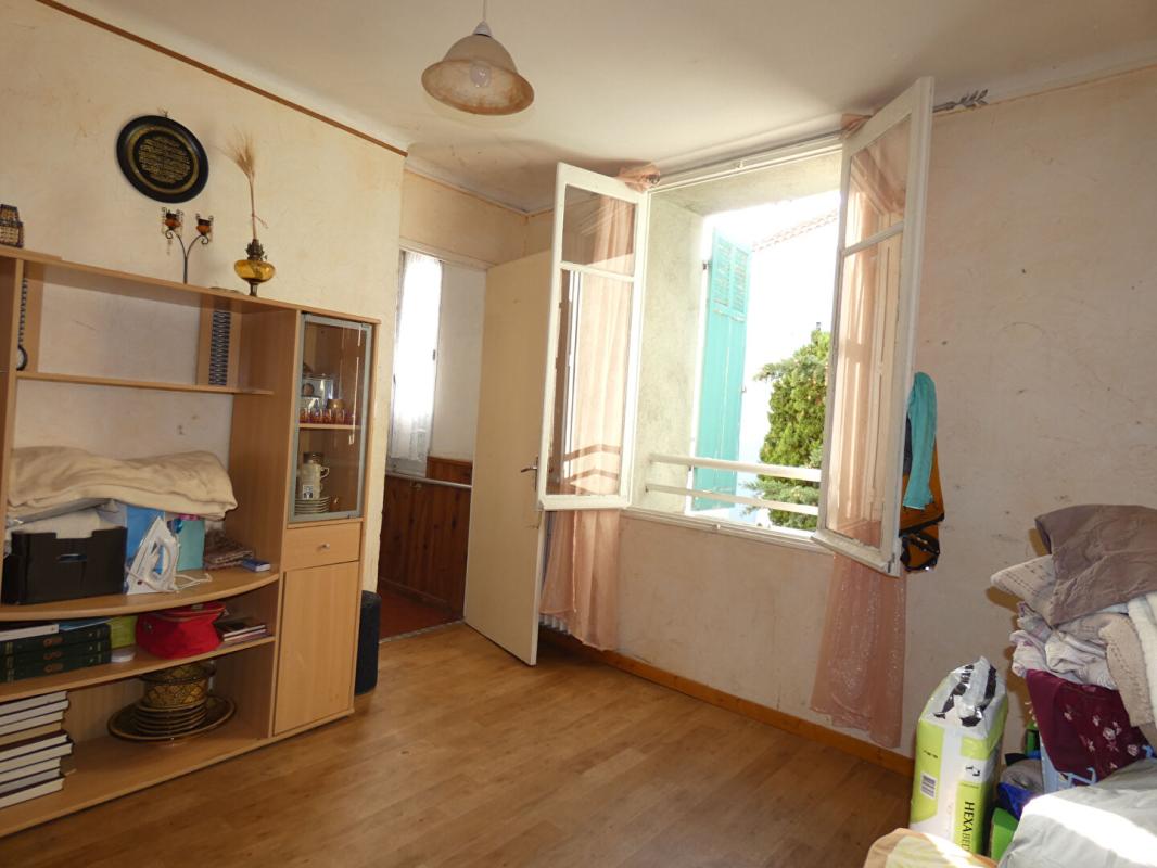 RIANS RIANS MAISON T4 AVEC COUR ET CAVE IDEAL INVESTISSEUR 8