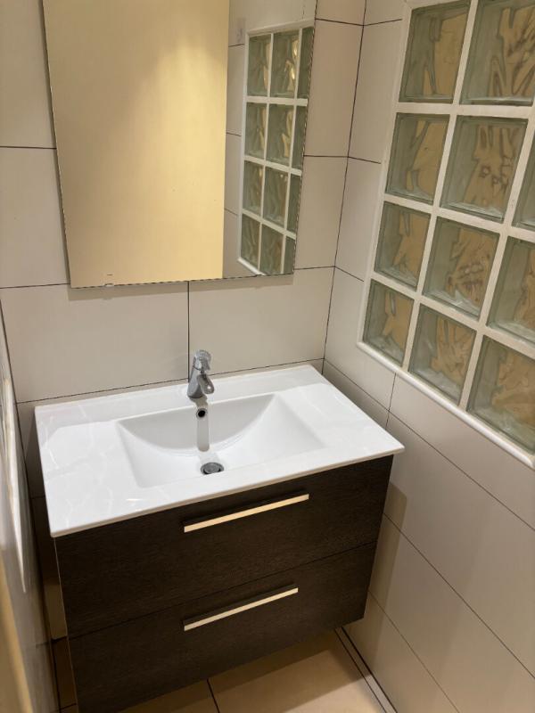 LA ROQUEBRUSSANNE Appartement T1 refait à neuf 13
