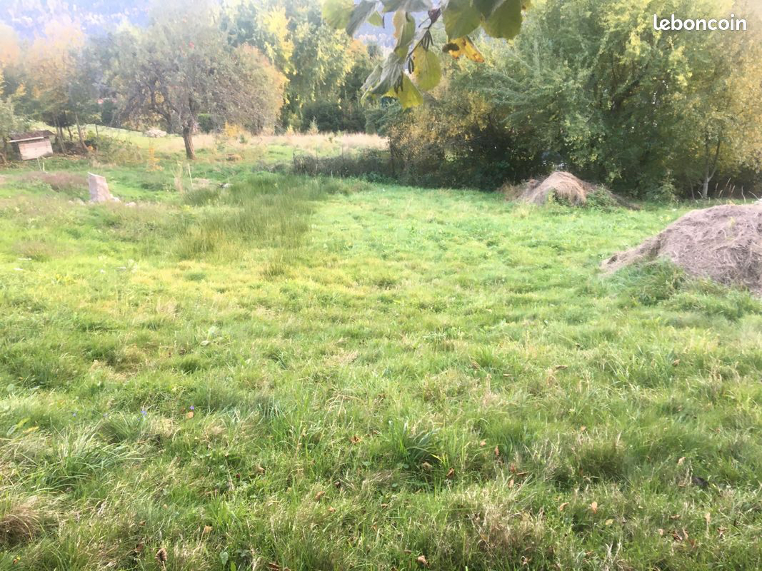 SAULXURES-SUR-MOSELOTTE Terrain 700 m2 1