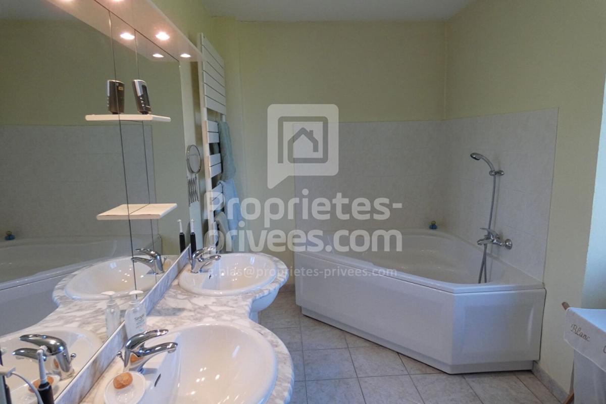 DURAVEL Propriété d'Exception en Pierre avec Piscine et 5 ha, Duravel (46700) 15