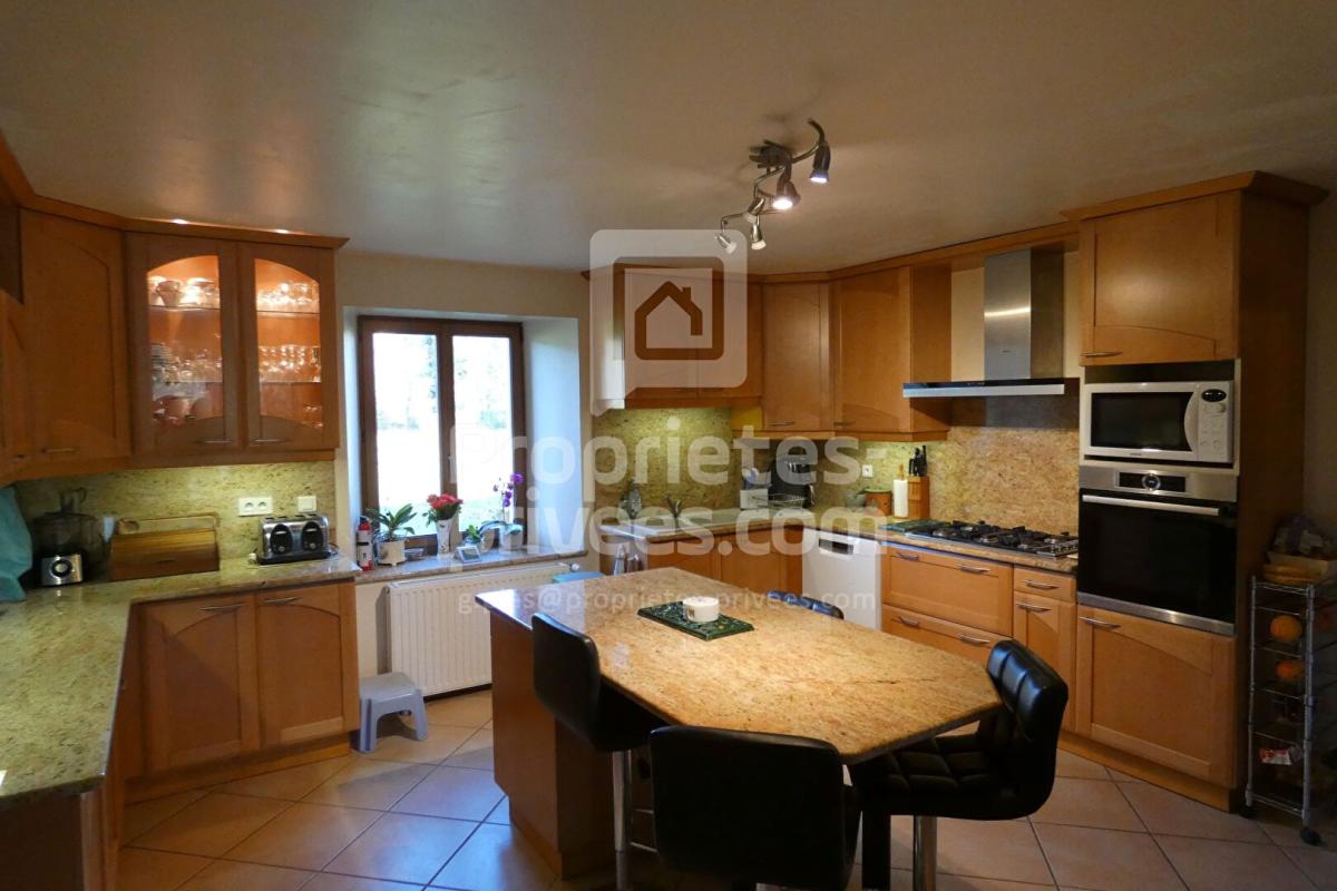 DURAVEL Propriété d'Exception en Pierre avec Piscine et 5 ha, Duravel (46700) 9
